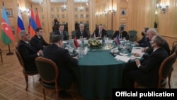 Տրանսպորտային ապաշրջափակման եռակողմ` հայ-ռուս-ադրբեջանական աշխատանքային խմբի (Հայաստանի, Ռուսաստանի և Ադրբեջանի փոխվարչապետեր Մհեր Գրիգորյան, Ալեքսեյ Օվերչուկ, Շահին Մուստաֆաև) առաջին հանդիպումը Մոսկվայում, 30-ը հունվարի, 2021թ․