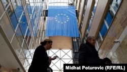 Ključno je pitanje za BiH da li i kako može početi hvatati korak sa Crnom Gorom i Srbijom i da li se može uključiti u sljedeći krug proširenja EU.