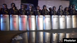 Armenia - Riot poice block a street in Yerevan leading to a police station seized by opposition gunmen, 24Jul2016.