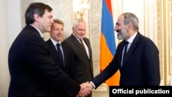 Armenia - Prime Minister Nikol Pashinian (R) meets with the U.S., Russian and French co-chairs of the OSCE Minsk Group in Yerevan, 13 June 2018.