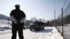 Policija u Gornjoj Maoči u februaru 2010. godine