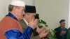Алабайтал авылы кешеләре яңартылган мәчеттә дога кыла