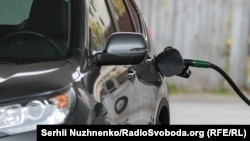 У деяких мережах ціни на пальне знизилися на одну гривню за літр