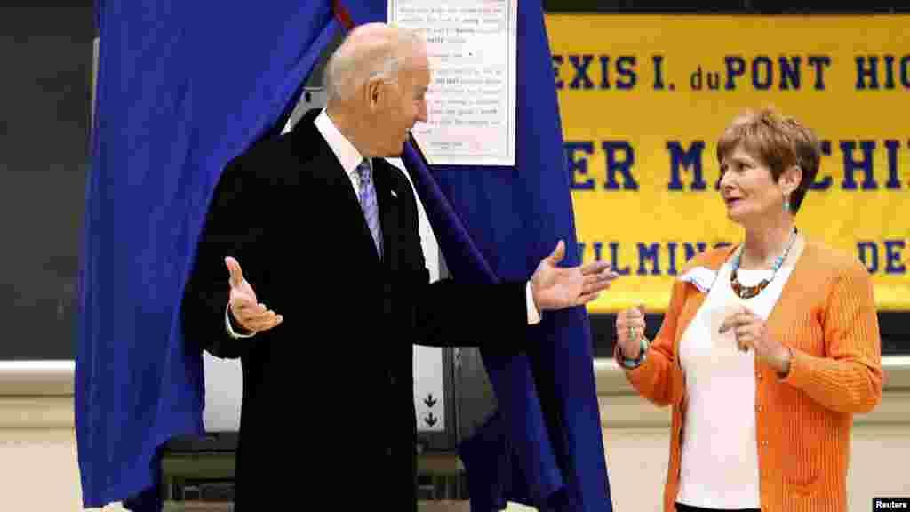 Joe Biden glasao u Greenvilleu, Delaware, 6. novembar 2012. Foto: REUTERS / Kevin Lamarque