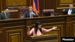 Armenia - Naira Zohrabian of the Tsarukian Bloc speaks during a parliament session in Yerevan, 13Dec2017.