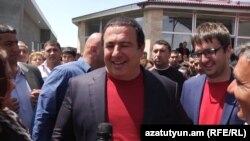Armenia - Armenian tycoon Gagik Tsarukian responds to RFE/RL's questions, Arinj, 28Apr2015.