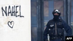 Protesti zbog smrti tinejdžera Nahela M. odjeknuli su ulicama širom Francuske.