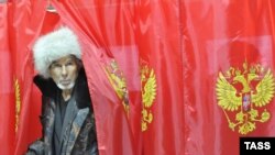 На избирательном участке в Хакассии, 14 марта 2010 г