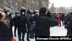 Актөбөдөгү демонстранттар. 5-январь, 2022 жыл.