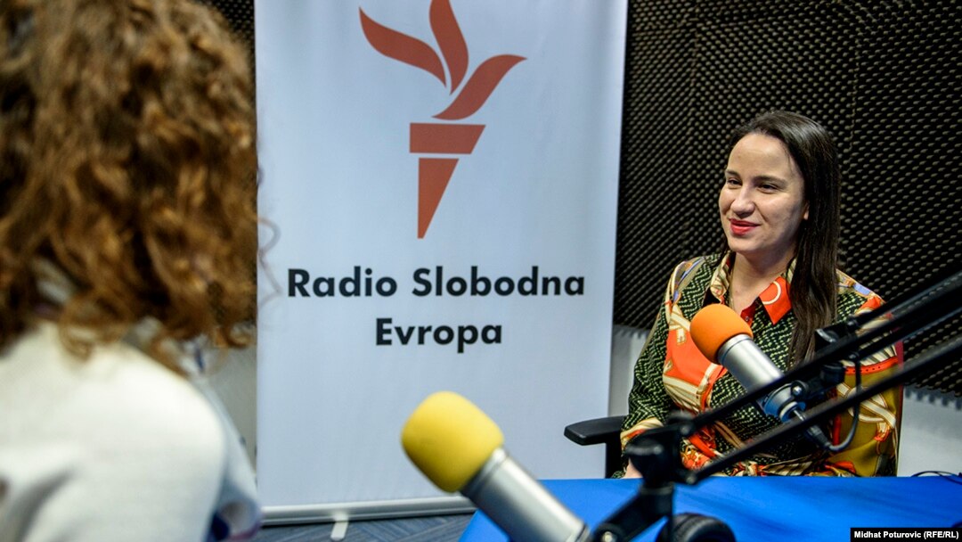 Benjamina Londrc u razgovoru sa novinarkom Aidom Đugum u sarajevskom studiju Radija Slobodna Evropa