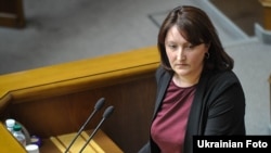 Кервіник НАЗК Наталія Корчак під час виступу у Верховній Раді. Квітень 2017 року