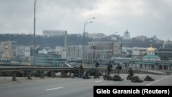 Ուկրաինացի զինվորականները Կիևի կենտրոնում, 25-ը փետրվարի, 2022թ.