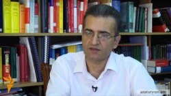 Սահմանադրության նախաբանն ու Անկախության հռչակագրին հղումը փոխելու համար պետք է նոր Սահմանադրություն. սահմանադրագետ