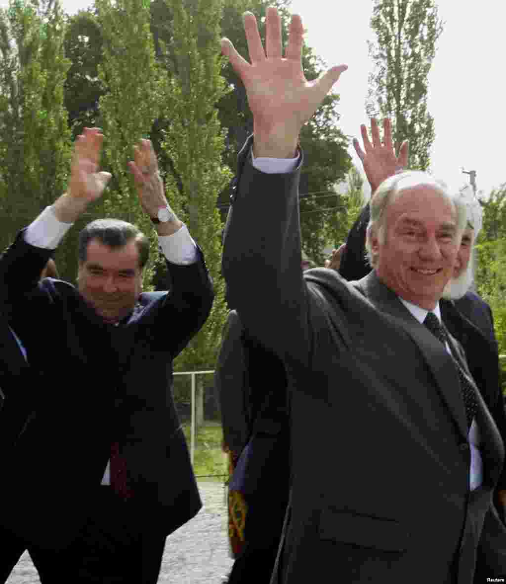 Соли 2004, деҳаи Нусаи соҳили Панҷ 
