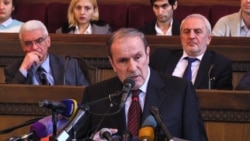 Տեր-Պետրոսյանը Ղարաբաղի խնդրի լուծման հարցում սատարում է Սերժ Սարգսյանին