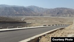 په شیراني کې د ژوب خوا ته تللی سړک - انځور له ارشیفه