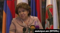 Հերմինե Նաղդալյան, արխիվ