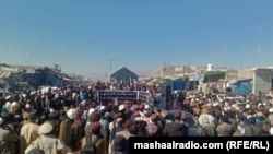 د میرلي پر څلور لاره د لاریون په پای کې محسن داوړ لاریونوالو ته وینا کوي: ۲۰۲۱، ۲۰ جنوري