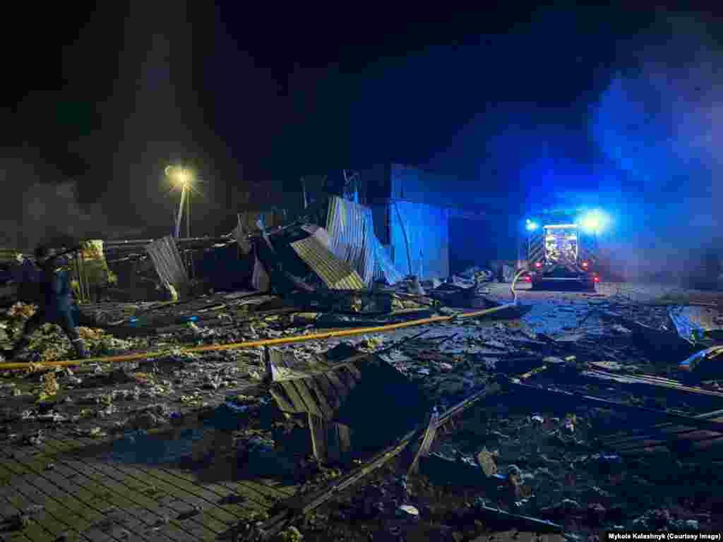 Exterioriul hangarului, fotografiat în dimineața zilei de 28 ianuarie. În urma loviturii rusești, nu s-au înregistrat victime.