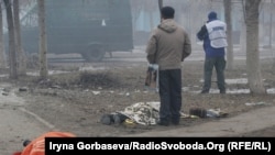 Загиблі внаслідок обстрілу, Маріуполь, мікрорайон Східний, 24 січня 2015 року