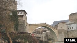 Mostar, arhiv, foto: Midhat Poturović