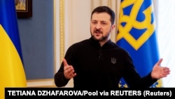 Președintele ucrainean Volodimir Zelenski în timpul conferinței de presă de la Kiev din 19 februarie 