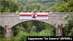 През 2017 г. бе одобрен вариант, с който настоящият път през Кресна ще бъде използван като част от АМ "Струма" в посока София - Кулата