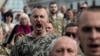 Василь Сліпак на майдані Незалежності під час прощання із загиблими бійцями «Правого сектору». 14 червня 2016 року