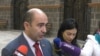 «Լուսավոր Հայաստան»-ի ղեկավար Էդմոն Մարուքյանը զրուցում է լրագրողների հետ, Գյումրի, 6-ը նոյեմբերի, 2019թ․