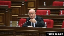 Հովիկ Աղազարյան